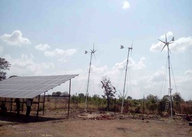 China Casa da fonte de alimentação da exploração agrícola solar e sistemas das energias eólicas com grade Passagem-pelo inversor da função fábrica