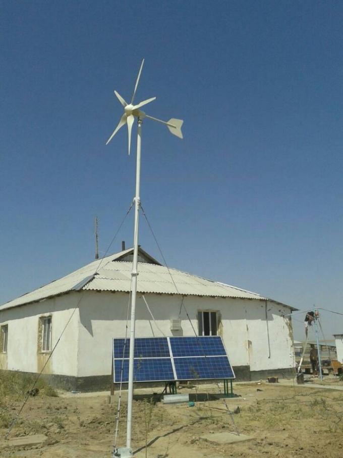 inversor híbrido solar do controlador do vento da prova da água de 5200W IP65 para a casa